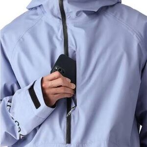 686 Goretex Men's Ski Snowboard Jacket in Light Lavender Blue